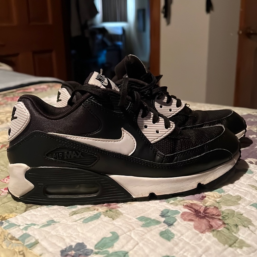 Nike Air Max - Black & White - Women’s 7.5